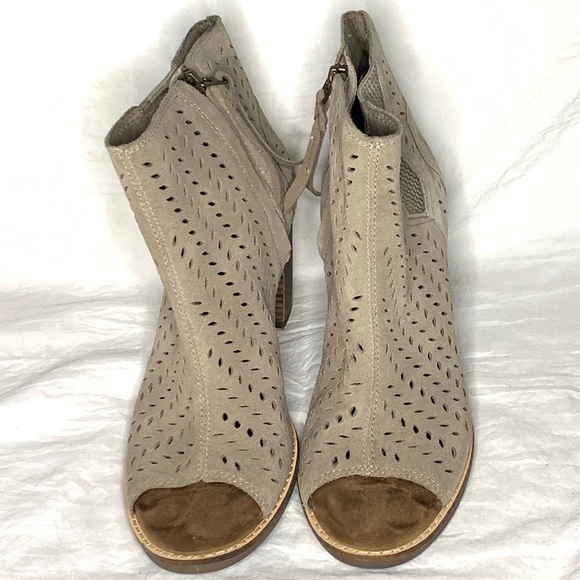 TOMS Tan Leather Peep Toe Ankle Booties - Picture 5 of 6